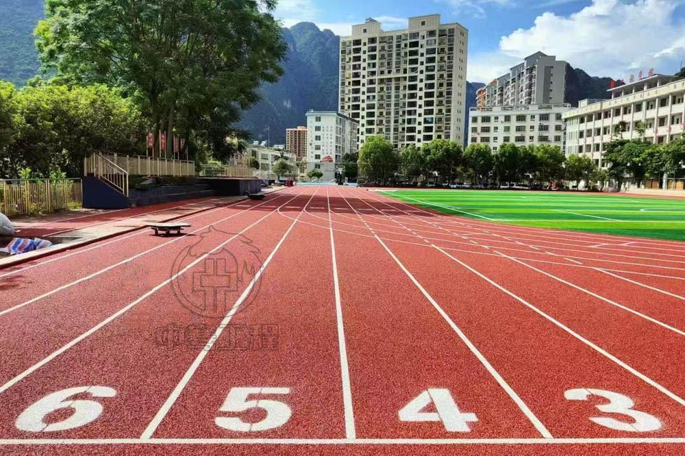 噴顆?；旌闲退苣z跑道工程